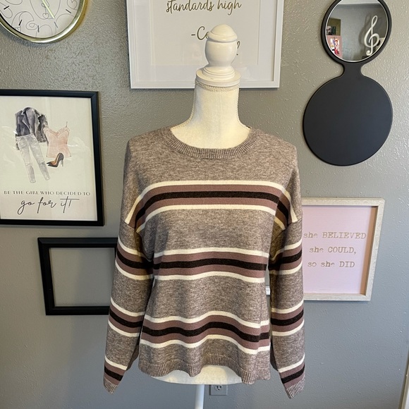 Cupcakes and Cashmere Amour Wide Striped Big Sleeve Sweater S - Picture 3 of 13